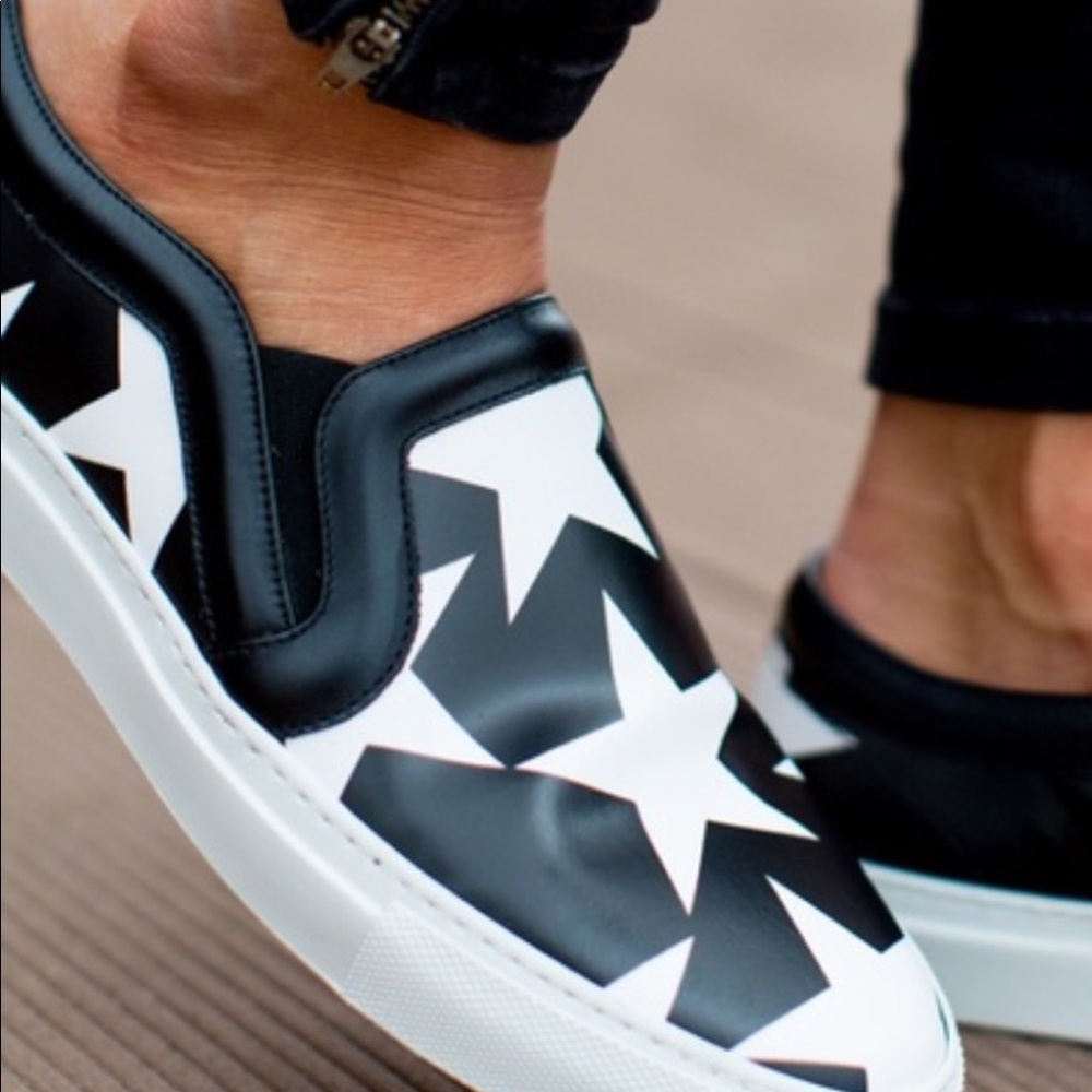 Givenchy - Picture 6 of 6